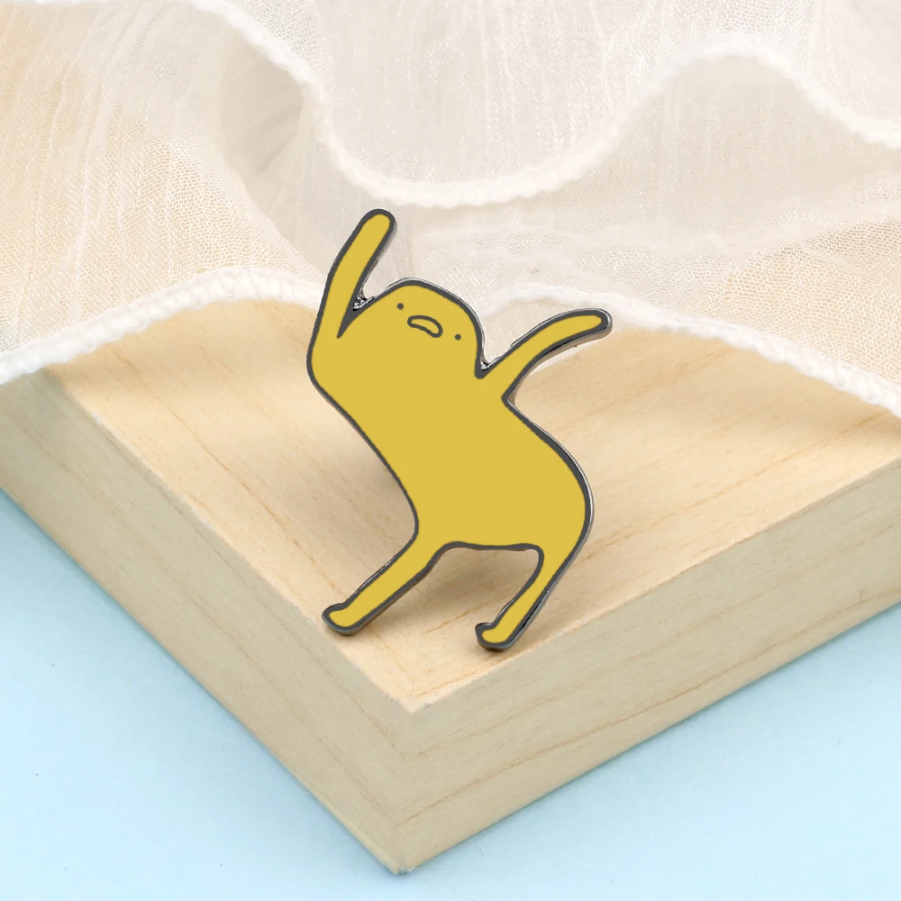 Новая личность желтый подавленный злодей эмалированный штифт для женщин и