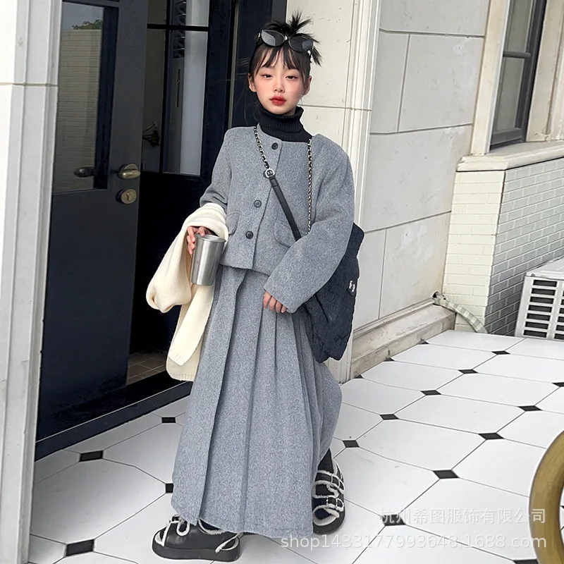 

Утепленный Маленький очаровательный шерстяной костюм для девочек Новинка Осень-зима 2022 шерстяной костюм с юбкой