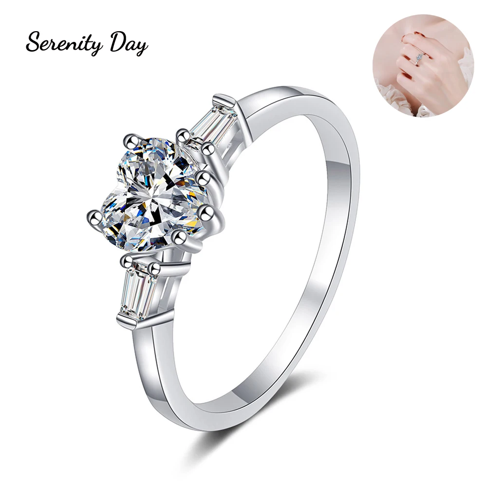 

Женское серебряное кольцо с муассанитом, инкрустированное цветком 1 карат