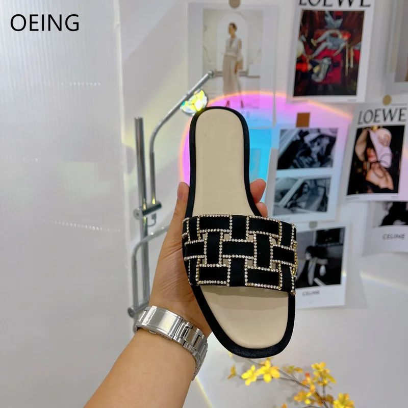 

Fashion Women Summer Falt With Slippers 2022 New Luxurious Silk Hot Drill Design Outdoor Slippers Casual Flannel Vacation Shoes