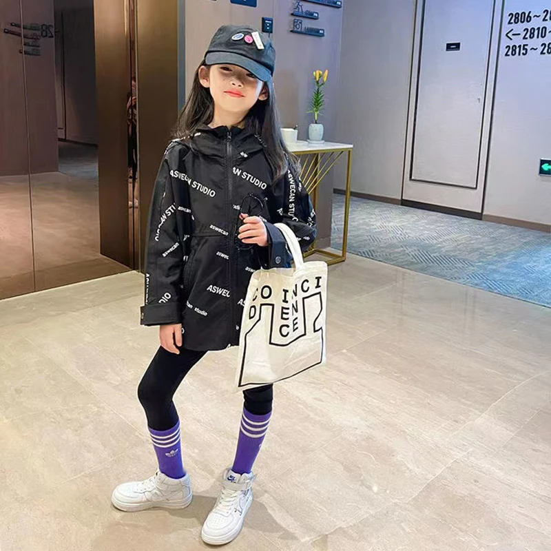 

Mila Chou 2022 Spring Autumn Children Fashion Letter Hooded Jacket Boy Girl Black Windbreaker Coat Top Kids Clothes