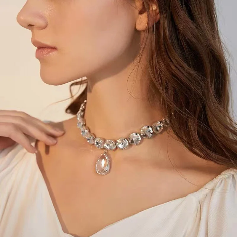

Water Droplets Crystal Pendant Choker Necklace For Women Rhinestone Necklace For Wedding Jewelry 2023