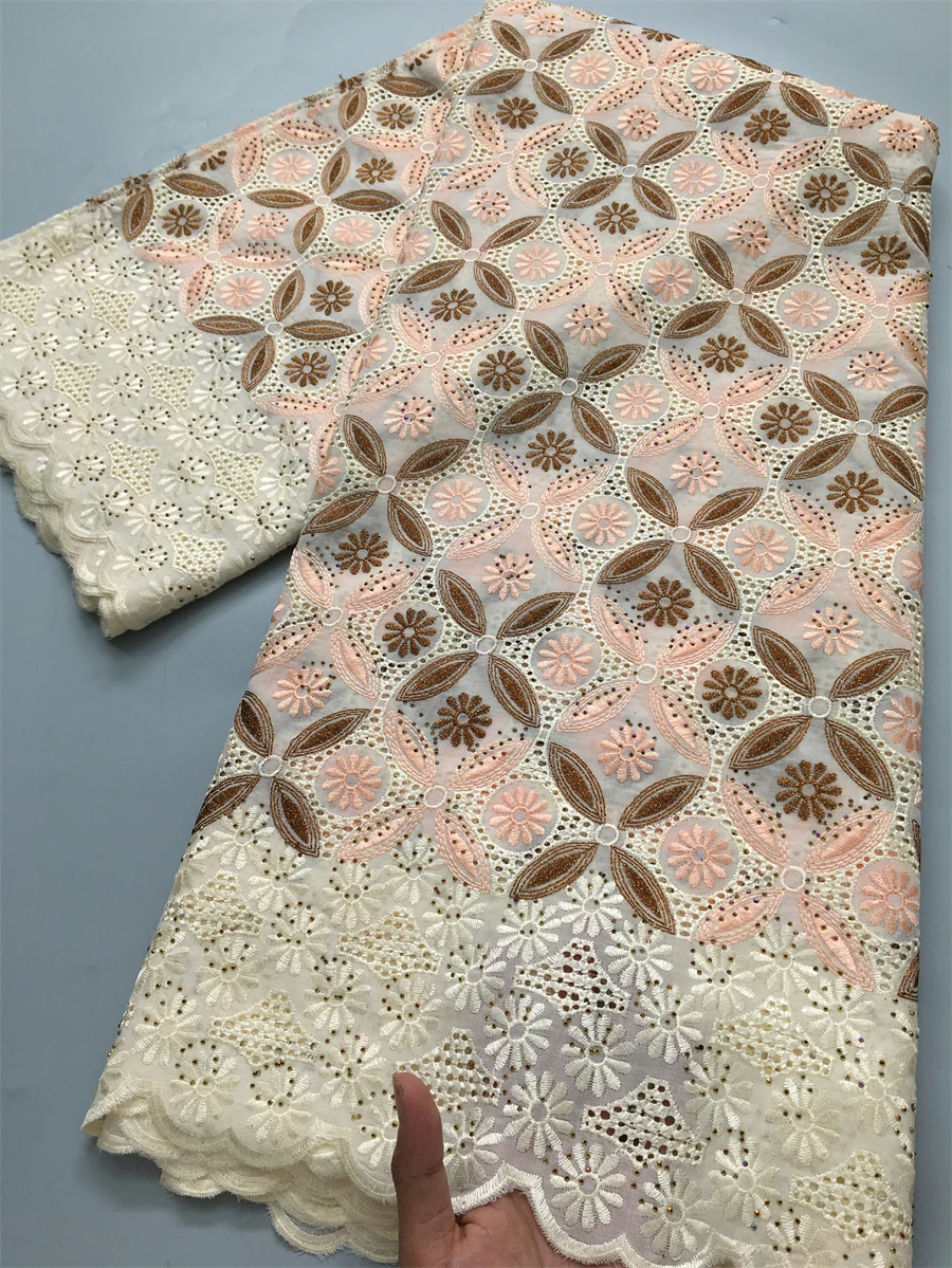 Швейцарское кружево с камнями 2.5 ярда