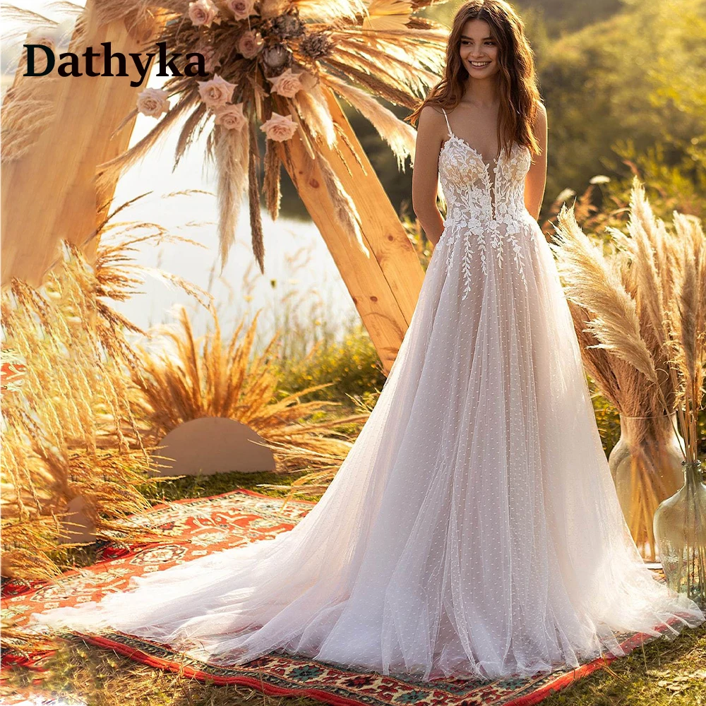 

Изысканное свадебное платье Dathyka с лямкой на шее и длинными рукавами для свадьбы Приталенное кружевное свадебное платье с аппликацией на пуговицах для невесты