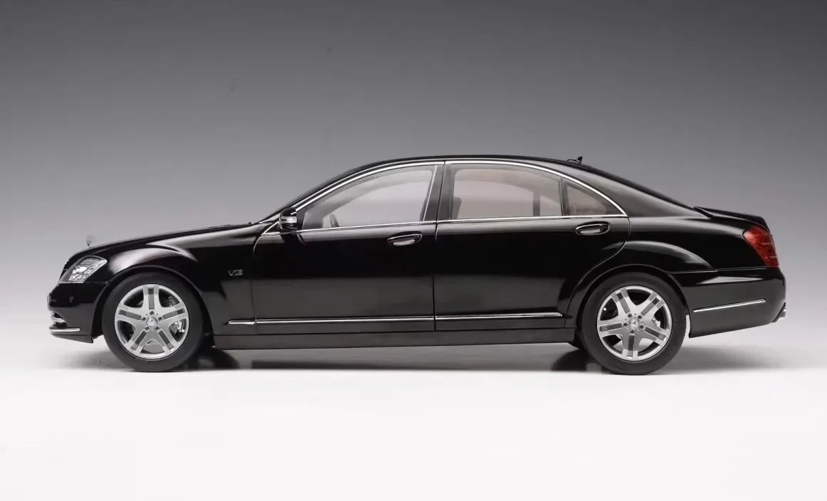 Motorhelix 1/18 для Maybach Mercedes Benz S600L W221 Limited 9000 литая под давлением модель автомобиля
