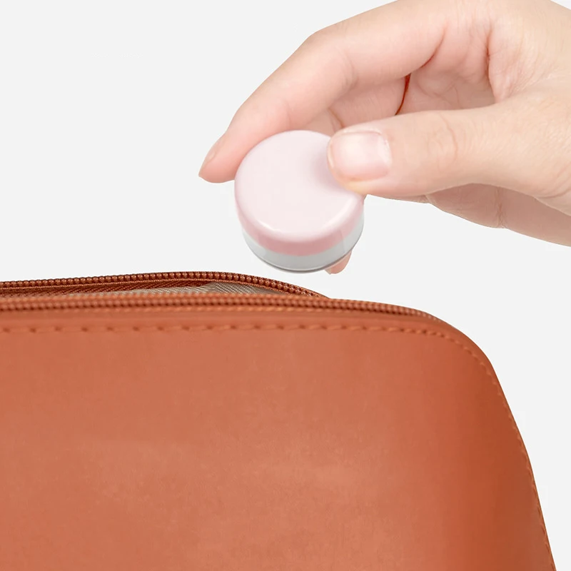 Пустые компактные пластиковые банки для косметики с крышками лица крема