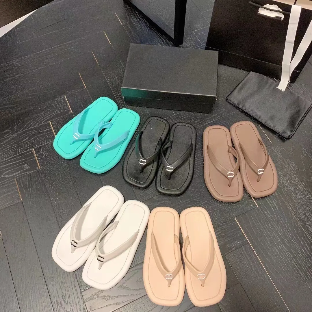 

2022 New luxury Women Slippers Fashion Designer Leisure Summer Beach Flip-flops Sandals Outdoor Shoes