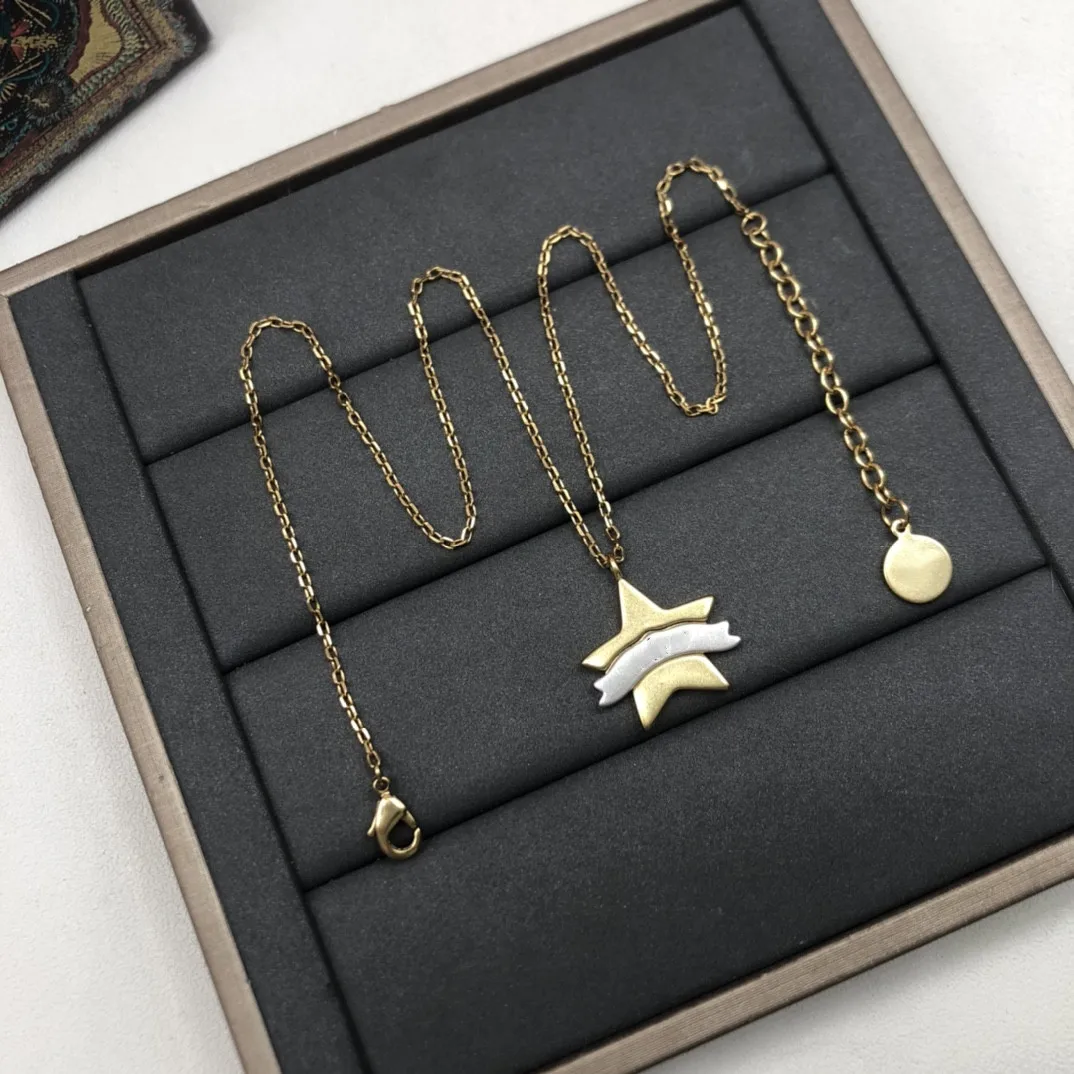 

European and American popular pendant necklace