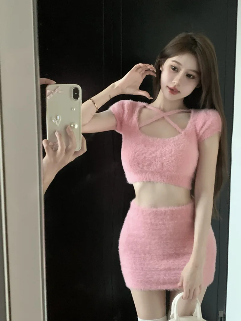 Трикотажный топ с коротким рукавом и низким воротником на осень X2T6