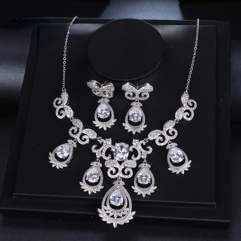

Luxury Geometric Water Drop Cubic Zirconia Charm Dangle Earrings Necklace Sets For Women Popular Bridal Wedding Party Jewelry