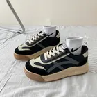 Женские кроссовки QWEEK 2021, спортивная обувь на платформе, модные повседневные кроссовки на плоской вулканизированной подошве в стиле Харадзюку для бега, весенние кроссовки