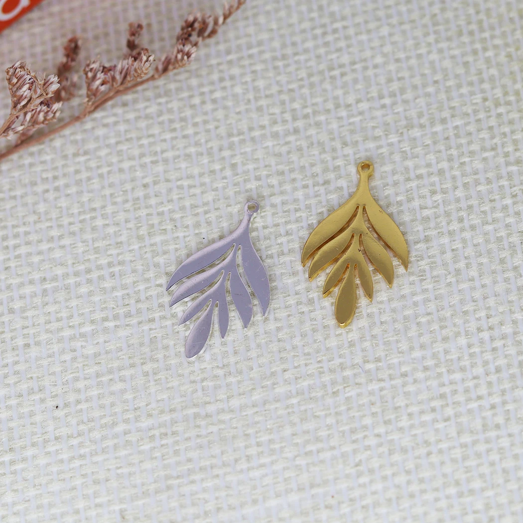 

5PCS Tree Leaves Pendant DIY Stainless Steel Gift For Women Men Charm Pendant For Bracelet Jewelry Findings