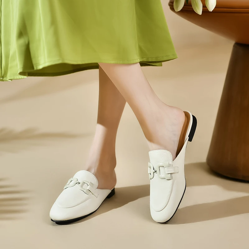 Woman Mule Shoes 2022 New Brand Design Closed Toe Slip-on Sandals Ladies Pink Slides Outdoor Flat Slippers With Chains