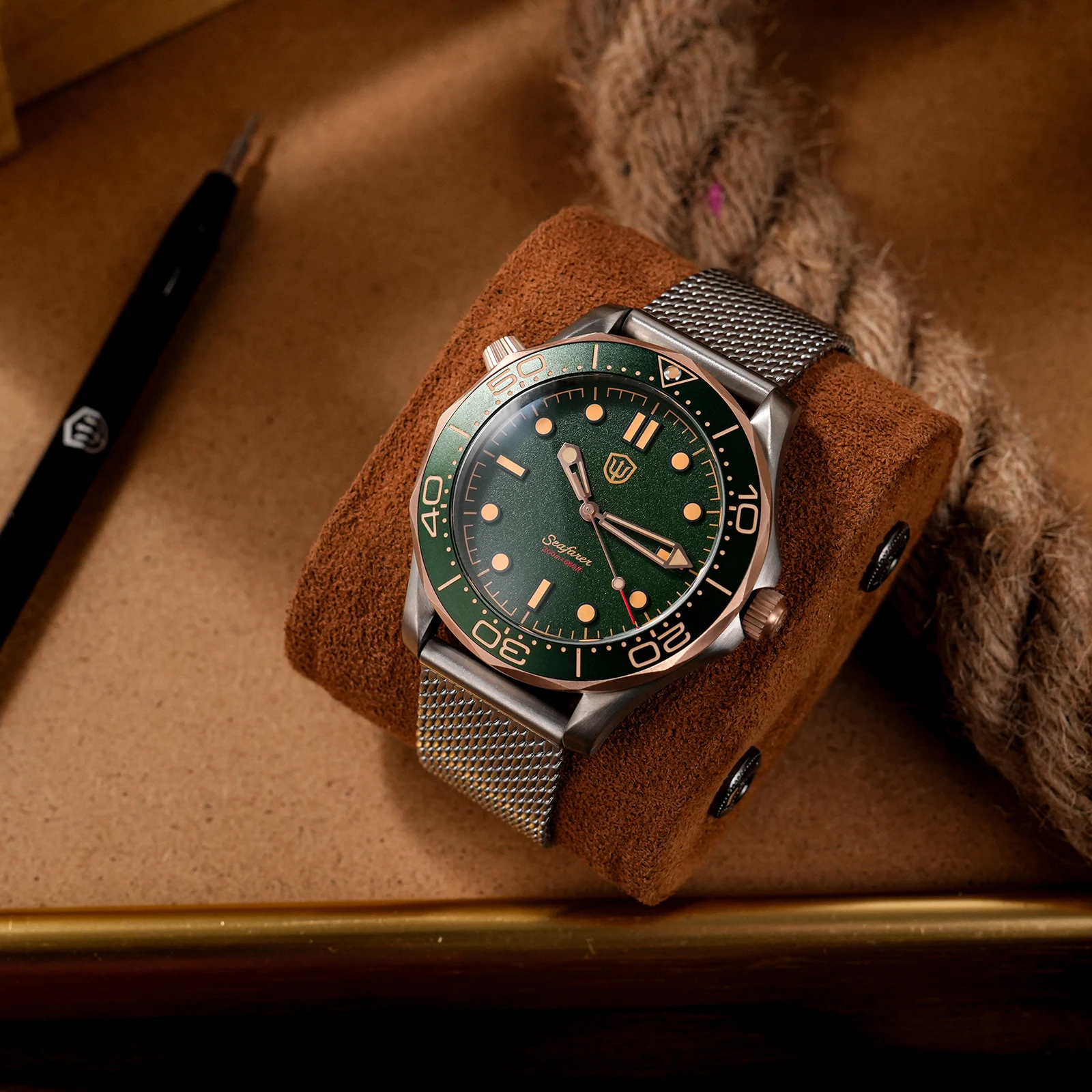Фото Часы Watchdives WD007Q NTTD из титана класса 2, с кварцевым механизмом VH31, секундной стрелкой, сапфировым стеклом, водонепроницаемостью 200 м и светящимися элементами. №2