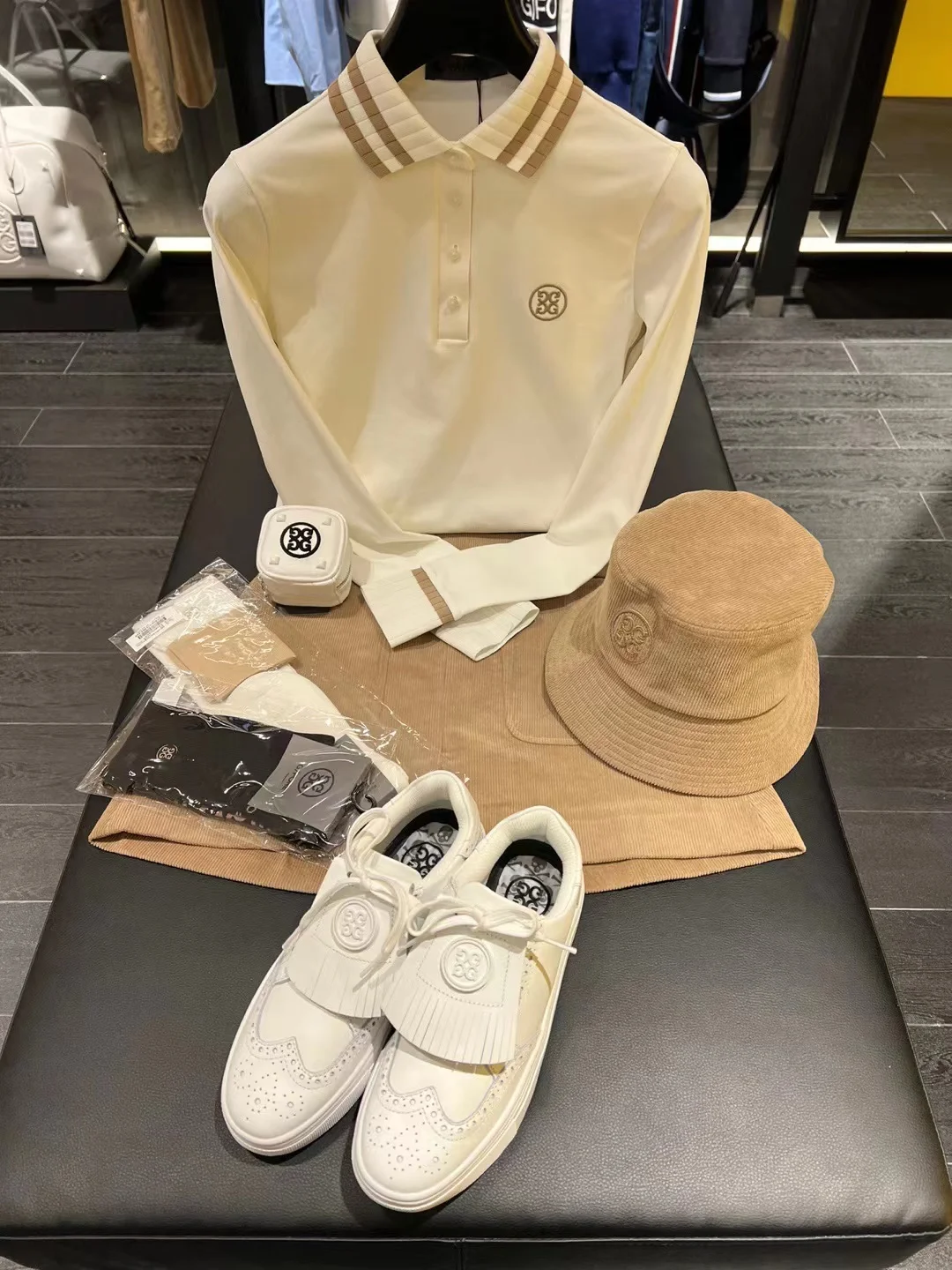 GF golf shoes women's shoes small white shoes board Ding transparent crystal sole skull with female sole outdoor leisure