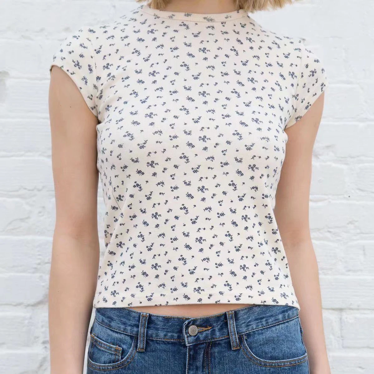 

Женский укороченный топ с принтом пиратского любопытства, голубой топ с цветочным принтом и круглым вырезом, шикарные повседневные футболк...