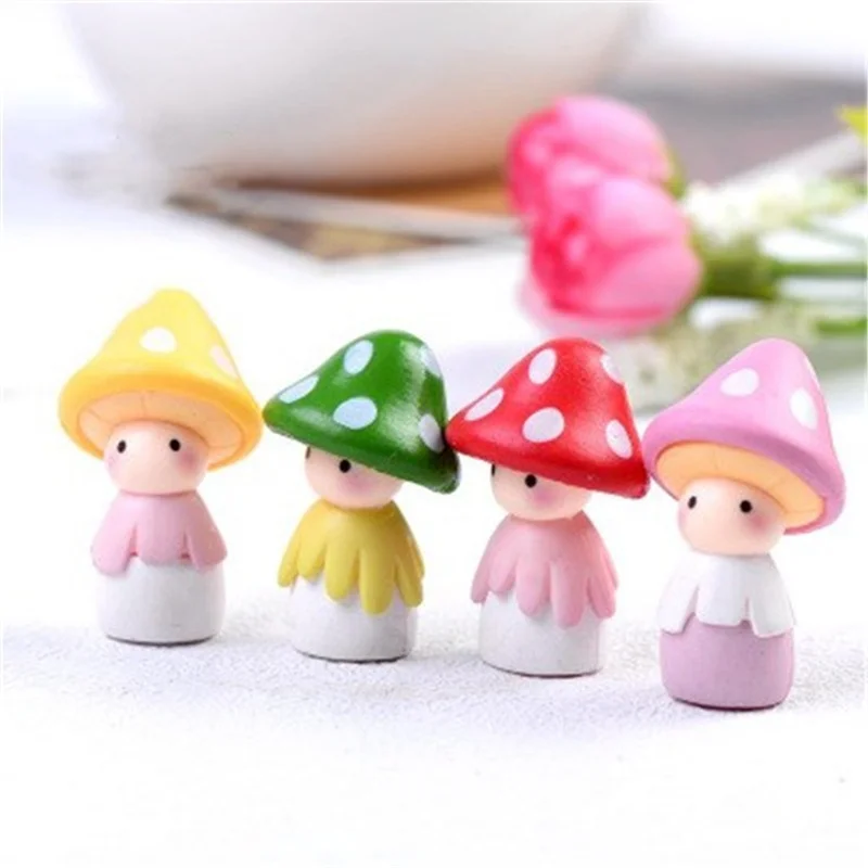 

4 Pcs of Mini Mushroom Miniature Garden Moss DIY Succulent Micro-Landscape Home Decoration Crafts Small Ornamen