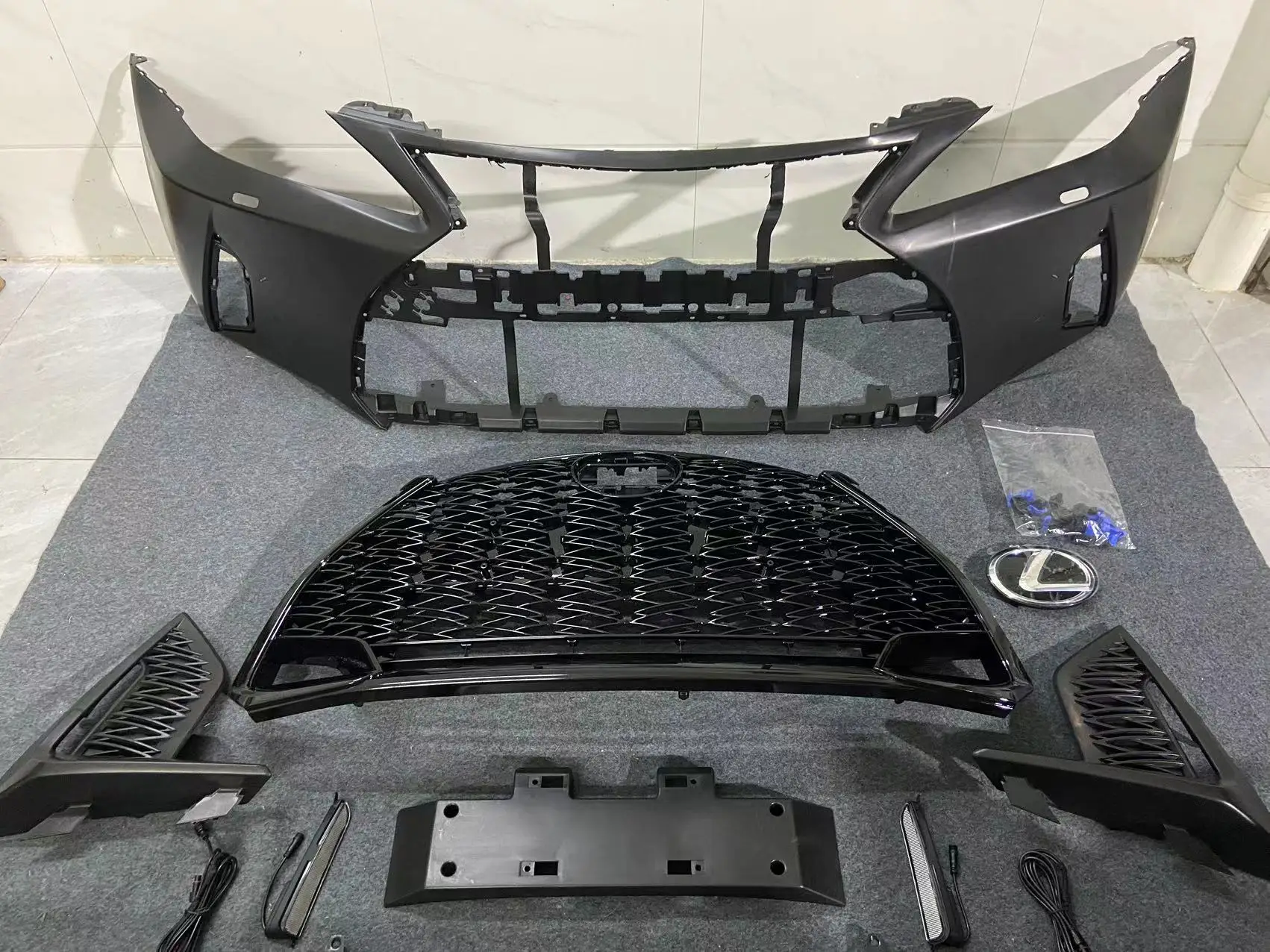 Отличная установка автомобильного бампера BTC для Lexus Is250 Is300 Is350 2006-2012 обновление