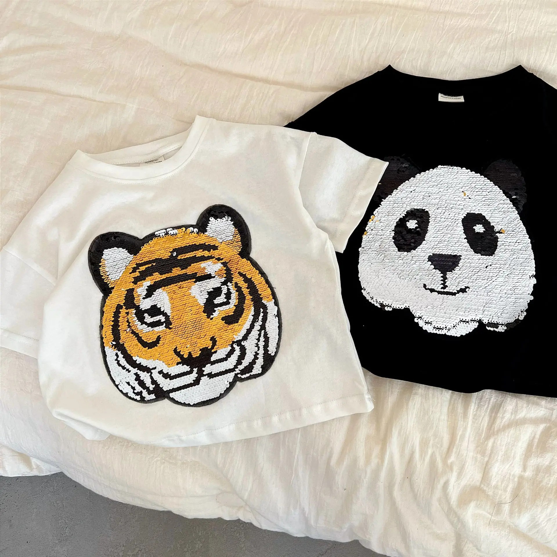

Boys and Girls T-Shirt Summer Cartoon Cute Panda Short Sleeve Cotton Shirts Sequins Tiger O Neck White Black Tops Child Clothes