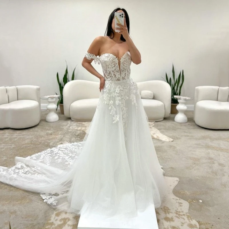 

Off Shoulder Beaded Lace Wedding Dress Sexy Open Back Sweetheart Applique Backless Bridal Gowns Court Train with Buttons