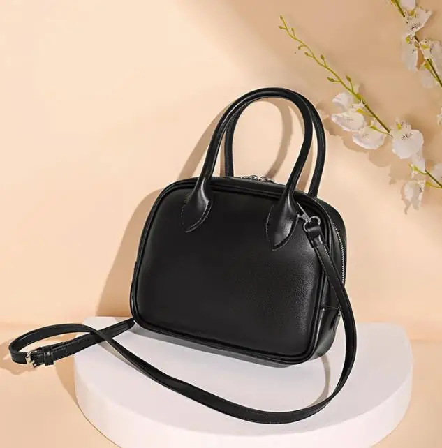 

A1057 2023 Hot Men and Women Leather Medium Large Handbag Shoulder Bags Large Capacity Ladies Single Shoulder Bag Crossbody Bag
