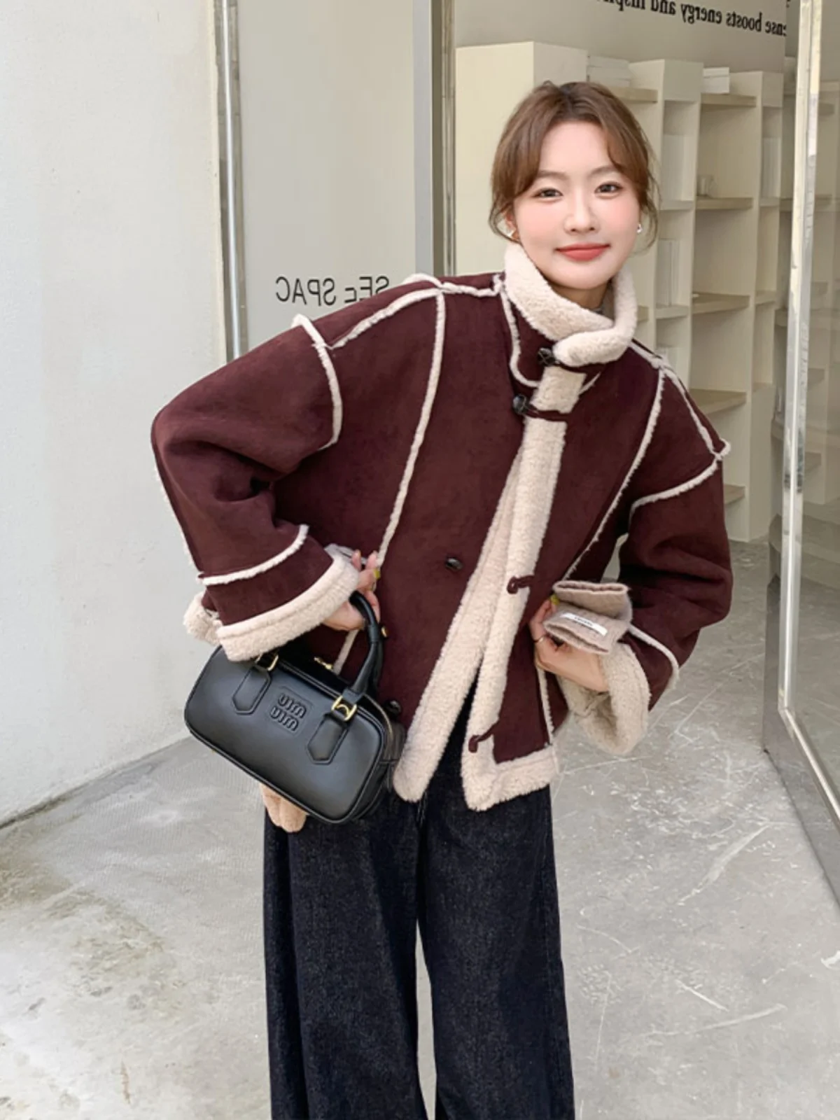 Красные супермодные европейские товары меховая интегрированная верхняя одежда