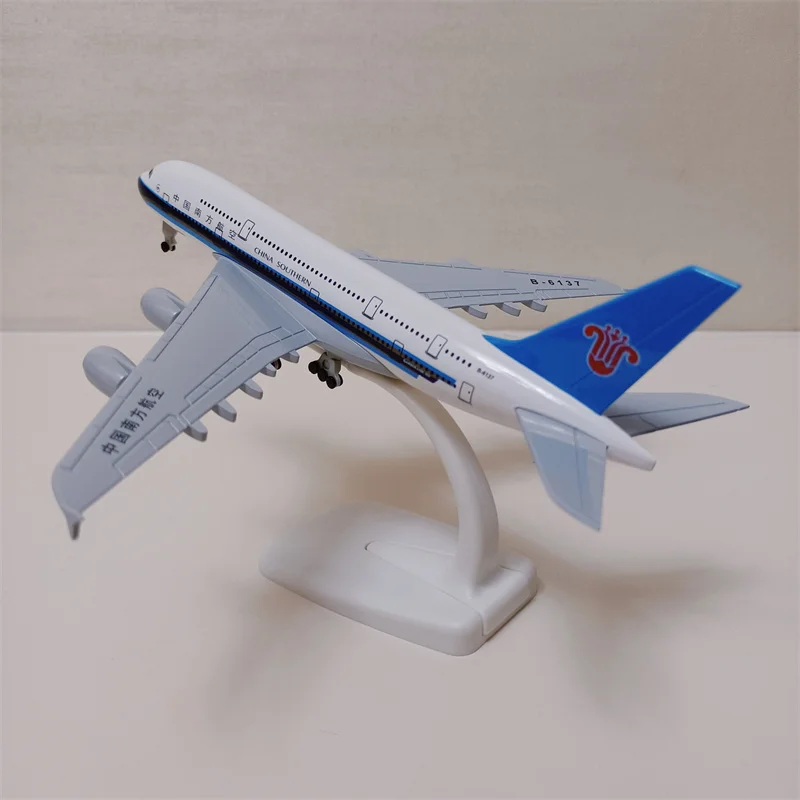 

18*20cm Alloy Metal Air China Southern Airways A380 Airplane Model Southern Airbus 380 Airlines Plane Model Aircraft & Wheels