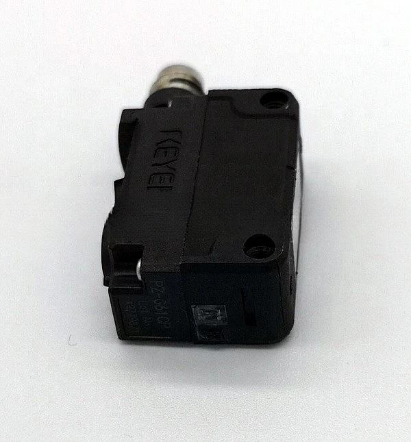 

PNP New Original KEYENCE PZ-G61CP Built-in Amplifier Photoelectric Sensors