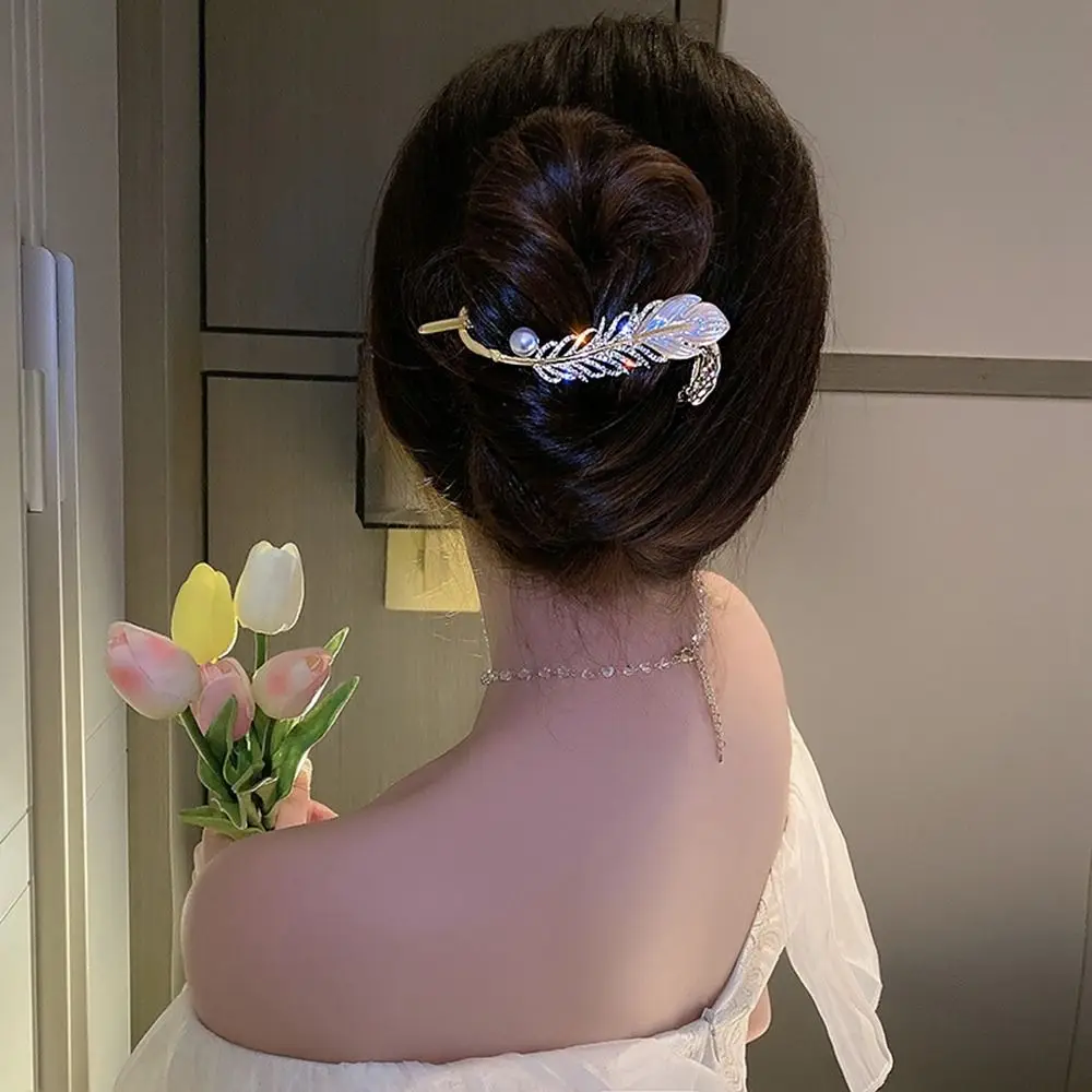 

Diamond Hair Clip High Ponytail Hair Clip Leaf Pearl Hair Clip Korean Style Headwear Female Hair Accessories Rhinestone Hairpin