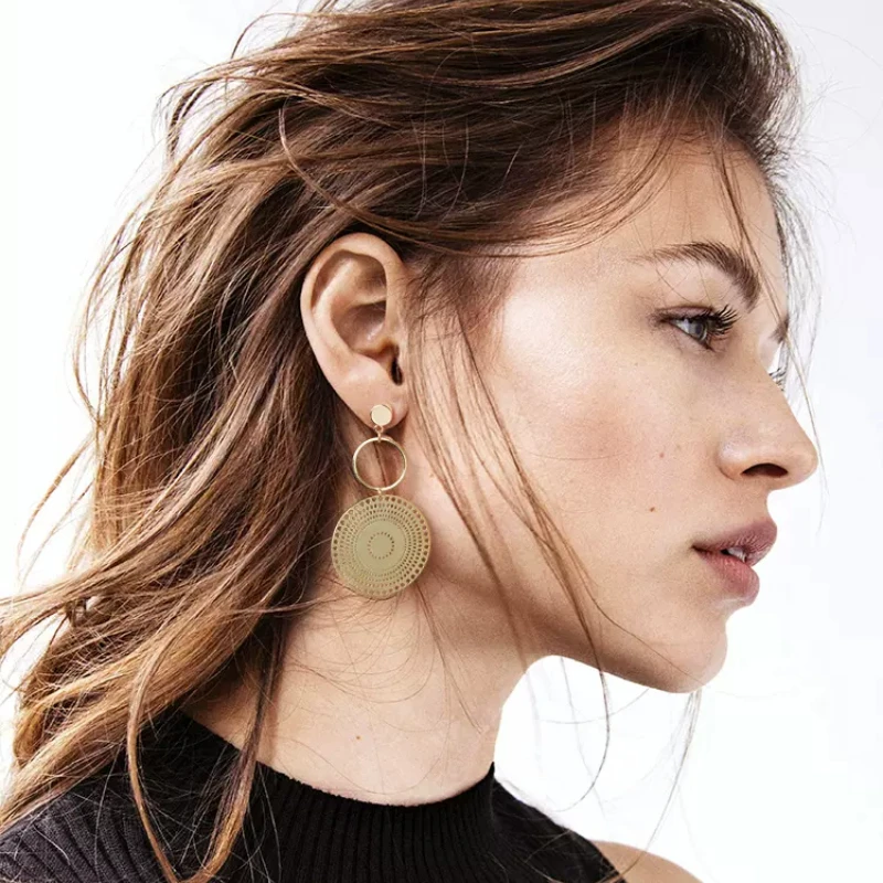 

Bohemian Earrings Ethnic Style Hollowed Out Round Piece Retro Ear Stud Exotic Jewelry Earless Piercing Ear Clip for Woman