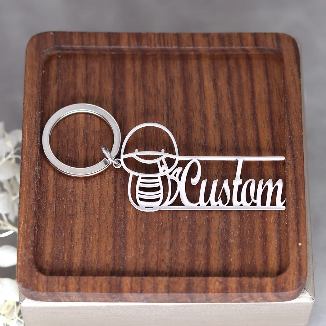 QIMING индивидуальное имя брелок в виде гусеницы для женщин и мужчин из нержавеющей