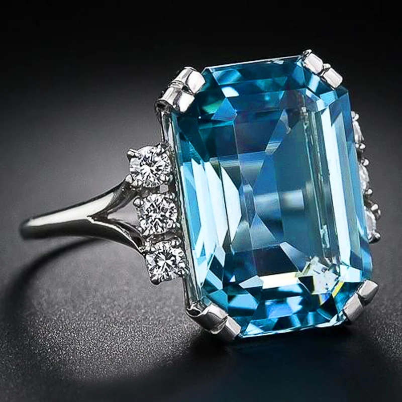 

Huitan Gorgeous Big Sky Blue Stone Women Ring Romantic Anniversary Gift Elegant Lady Dance Party Accessories Trendy Jewelry