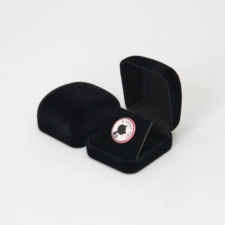 

Коробка для значков