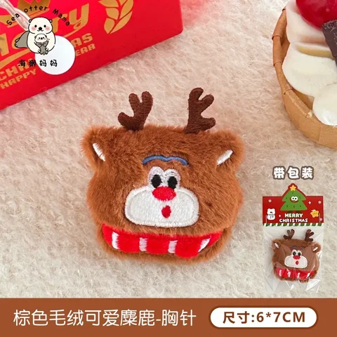 Рождественская плюшевая брошь