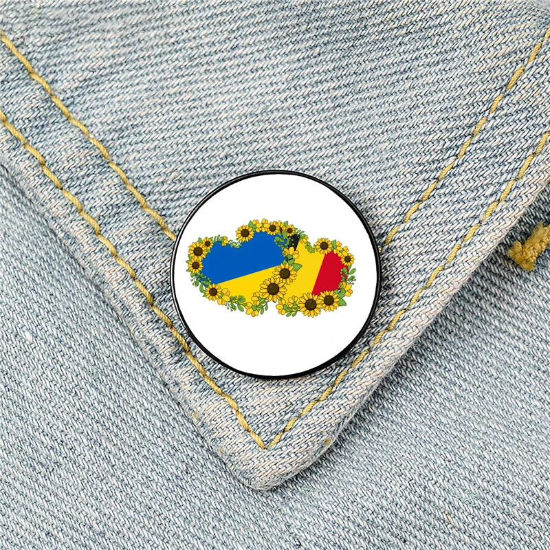 Забавные броши на заказ в виде Канады и Украины