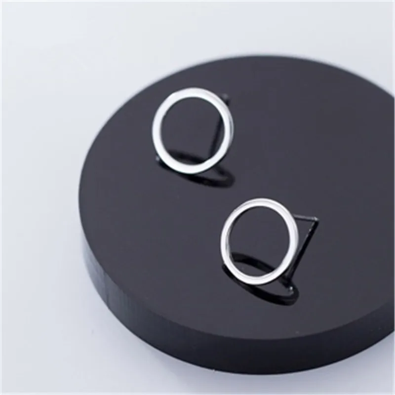 

Женские серьги-гвоздики из серебра 925 пробы, с круглым отверстием