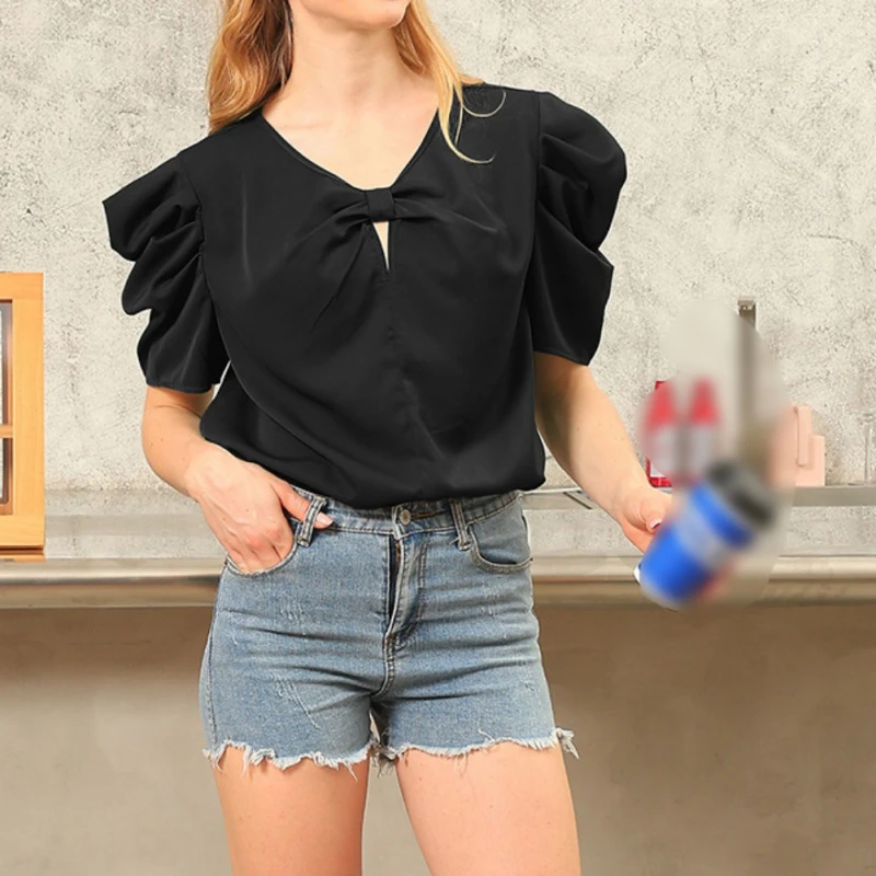 Женская футболка с баской V-образным вырезом и рукавом-фонариком