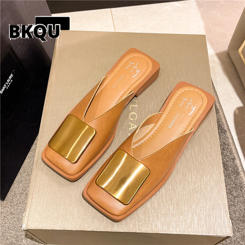 

Brand Designer Women Slippers Fashion Metal Buckle Mules Flat Heels Square Toe Shallow Shoes Outdoor Slide Female Casual Sandal