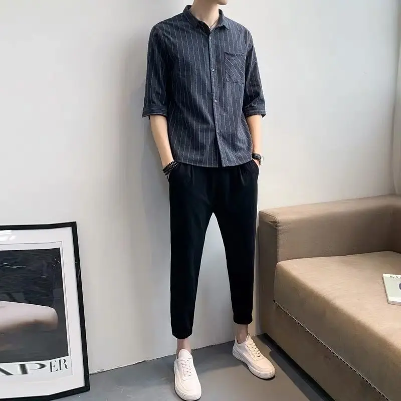 

Костюм мужской из рубашки и шортов, в полоску, с коротким рукавом