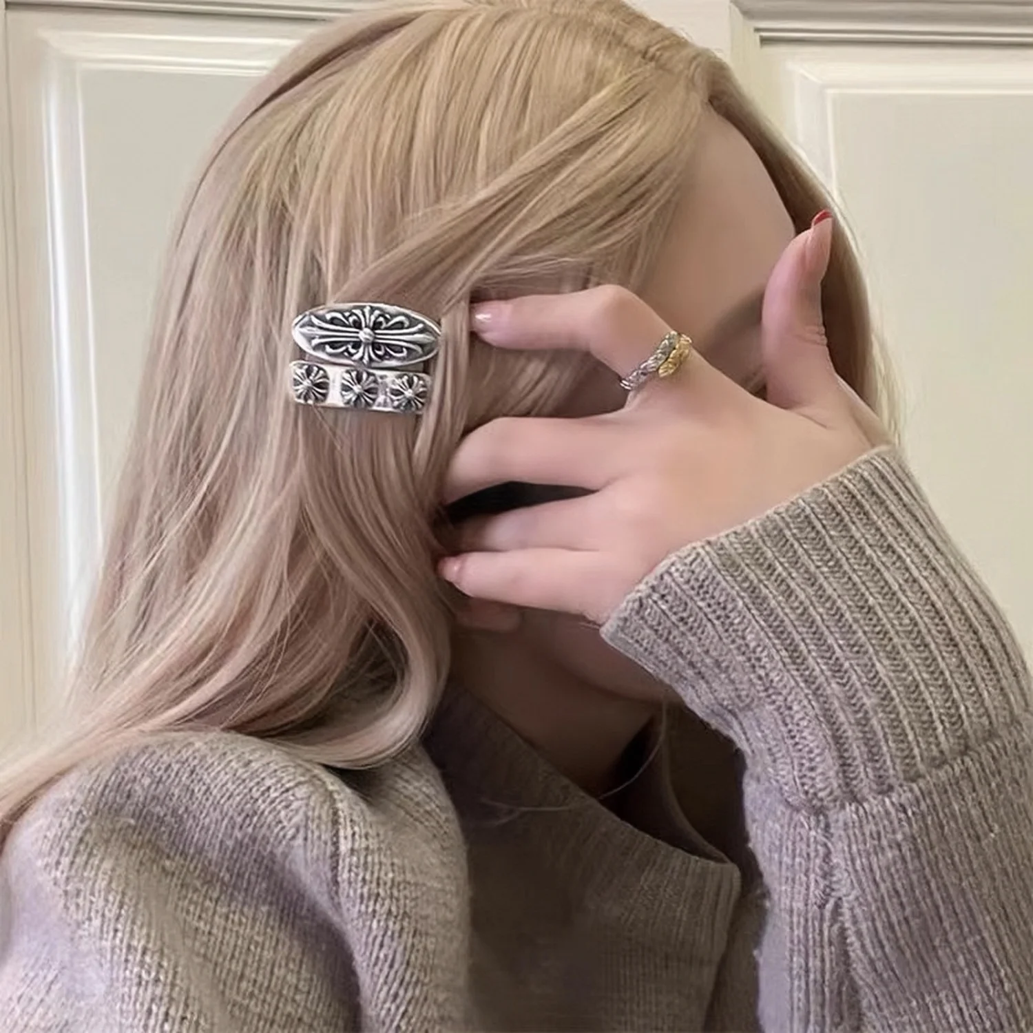 

2023 New Retro Hairpin Korean Ins Retro Cross Hair Clip For Women Blogger Style Metal Hairpin For Side Bangs