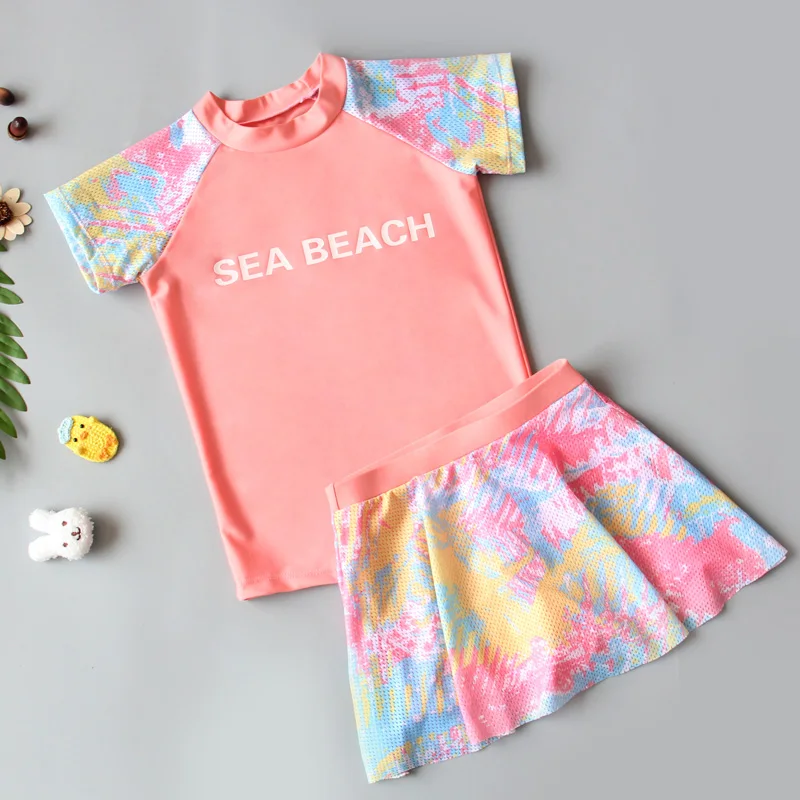 Костюм купальный детский из юбки с длинным рукавом и цветочным принтом на