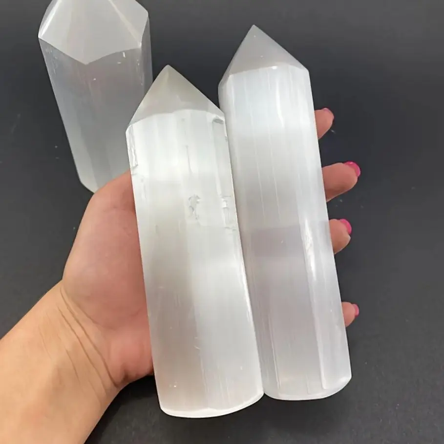 

Кристалл селенита шестигранная призма
