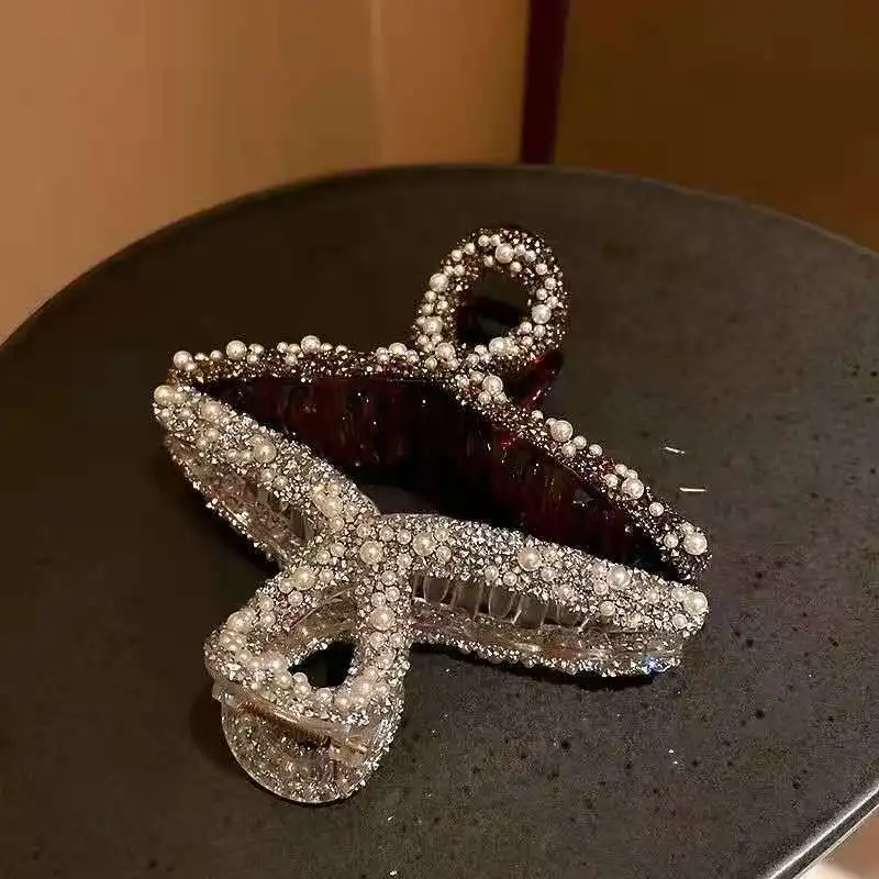 

Temperament Pearl Rhinestone Hairpin For Women Simple Temperament Advanced Retro Minority Shark Clip Korean Fashion Jewelry Gift