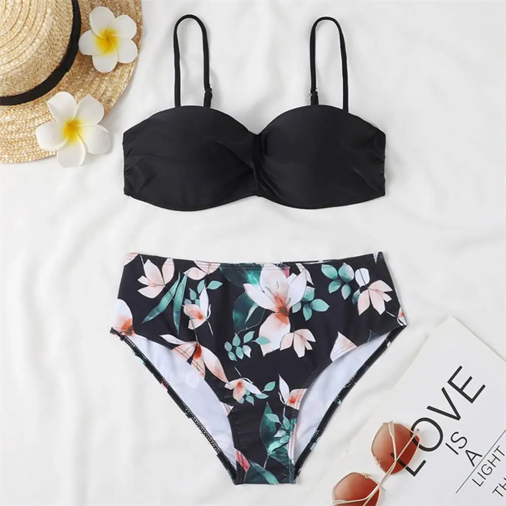 

Stretchy Attractive Women Split Two Pieces Swimsuit Elastic Bra Briefs Set Close Fitting for Spa