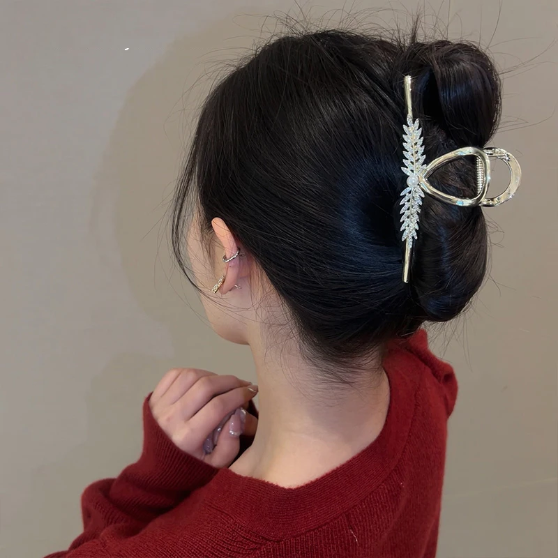 

Shimmer Rhinestone Pearls Metal Hairpin Wheat Grab Hair Claw Girls Big Hair Clip Shark Clip Headdress Hair Accessories
