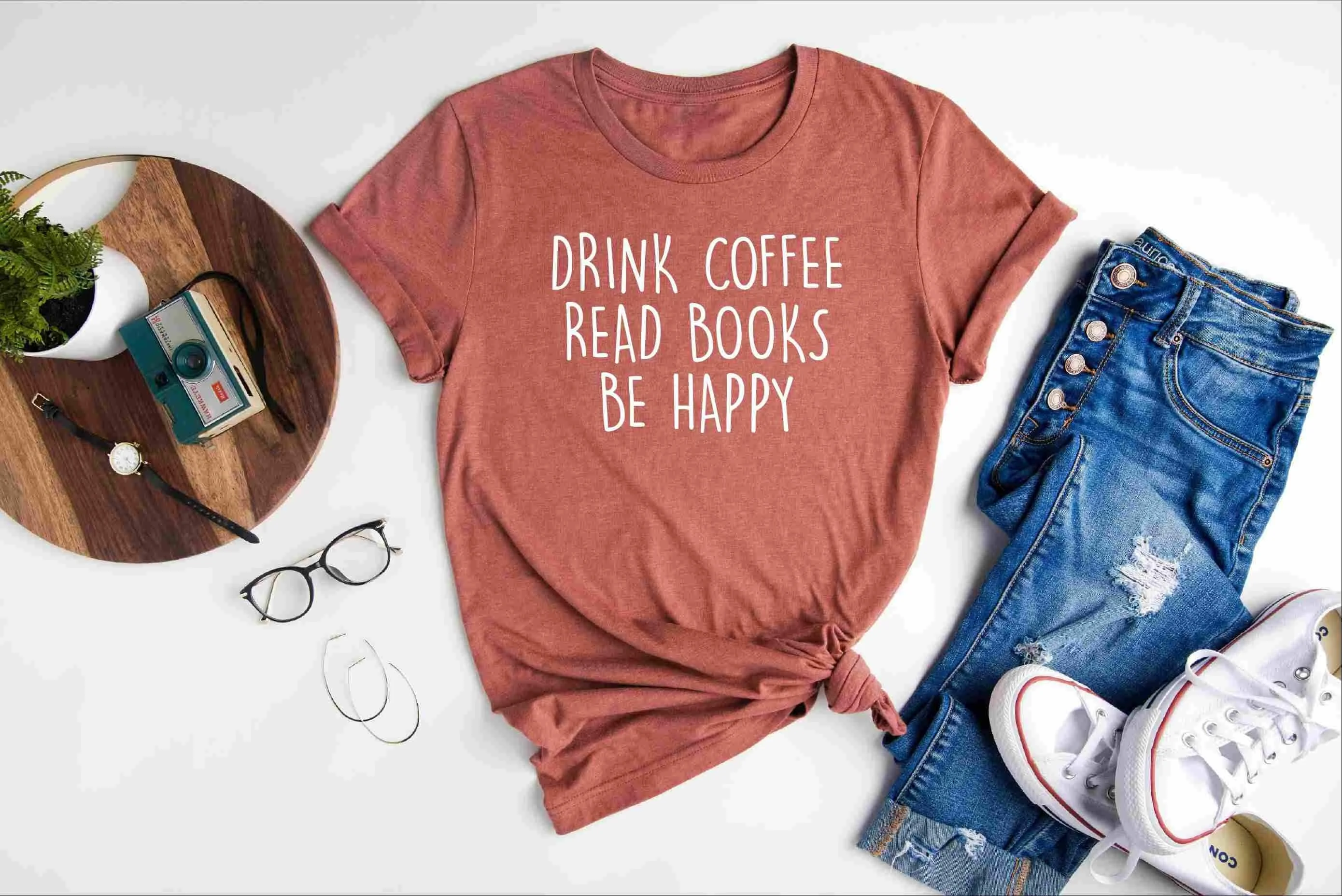 Напиток Кофе Читать книги Be Happy Футболка Любитель чтения книг Учитель Книжный