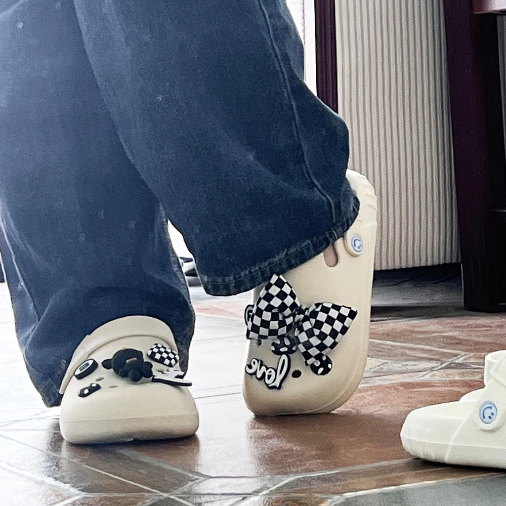 New Women Waterproof Slippers Summer Outdoor Women Slides Soft Sole Garden Shoes Indoor Classic Nursing Clogs Sandals