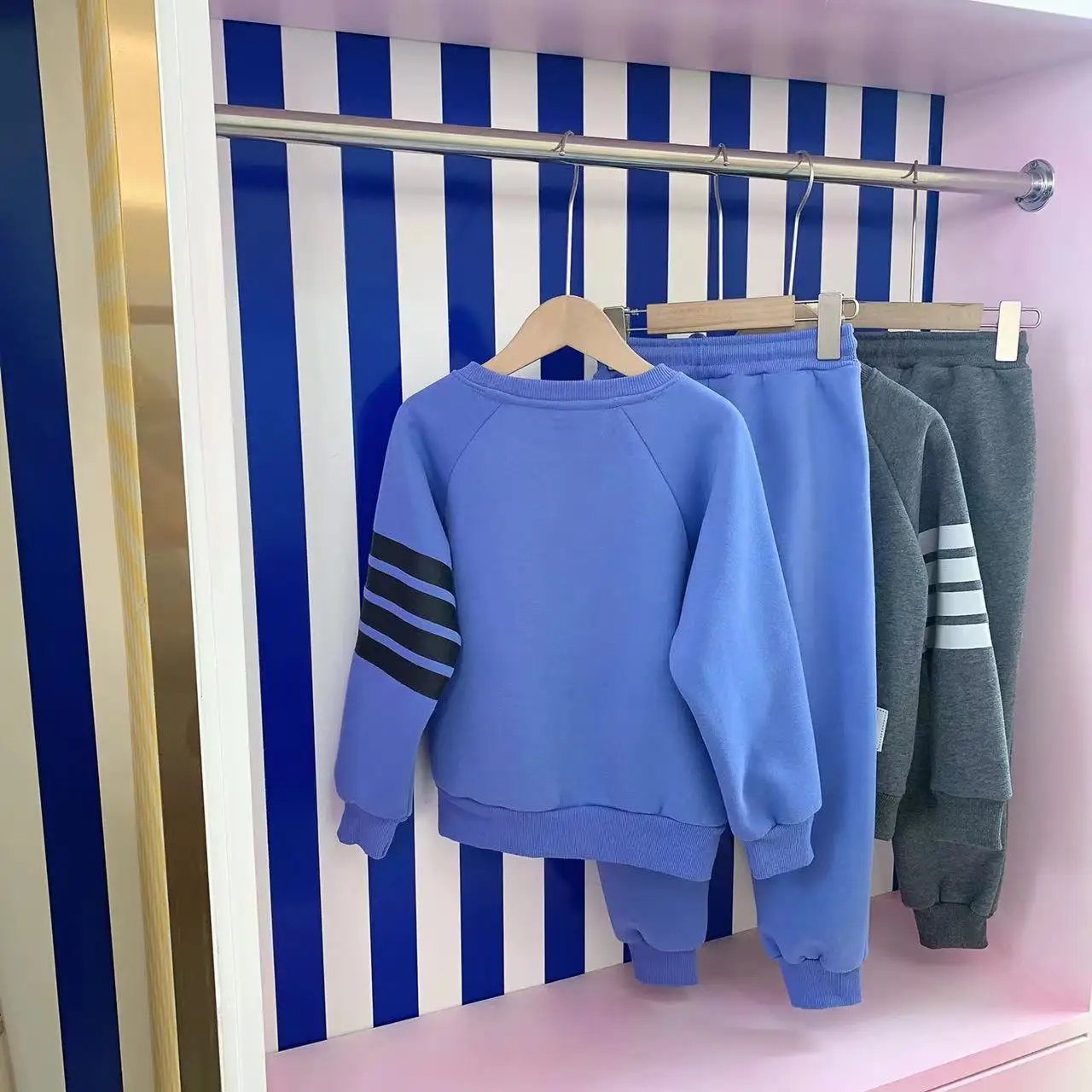 

Высококачественный индивидуальный 2022 модный и Универсальный Детский Повседневный костюм с тремя барами