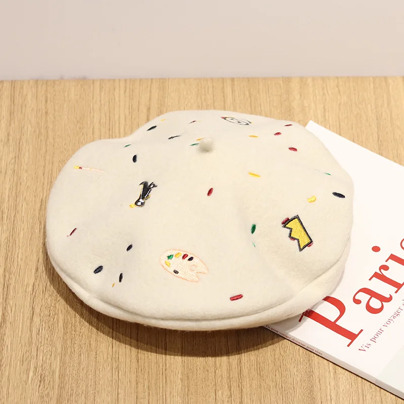 

Autumn and Winter Women's Hat Japanese Cute Warm All-match Painter Cap Cartoon Embroidery Retro Wool Beret