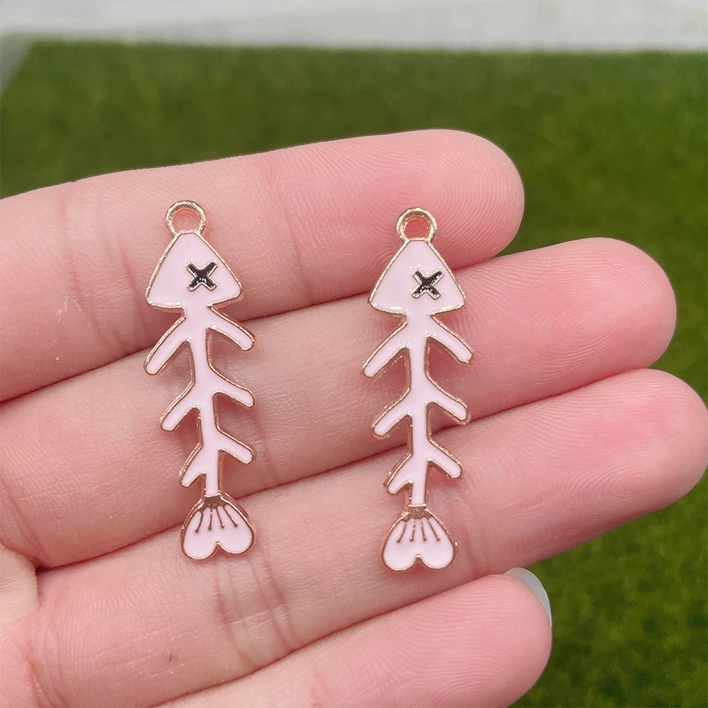 10 шт. эмалевые Подвески в виде рыбьих костей 35 х11 мм |